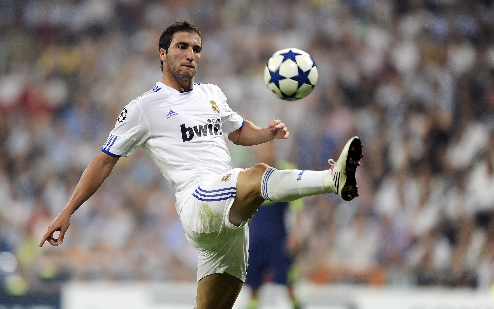 《电竞行业招聘火热：岗位增多职业路径多样化》，电竞招人